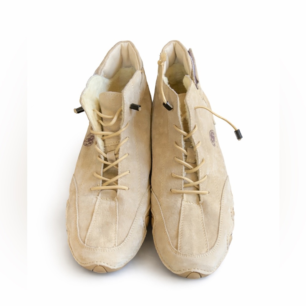 CLOHOO Men’s Tan Suede Lace-Up High-Top Sneakers